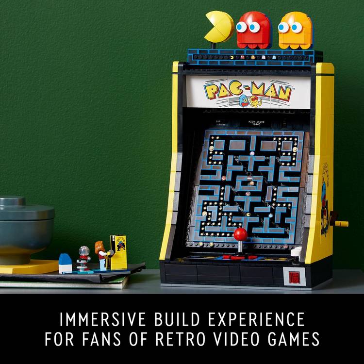 LEGO Icons PAC-MAN Arcade building set 2651 pieces, UK version