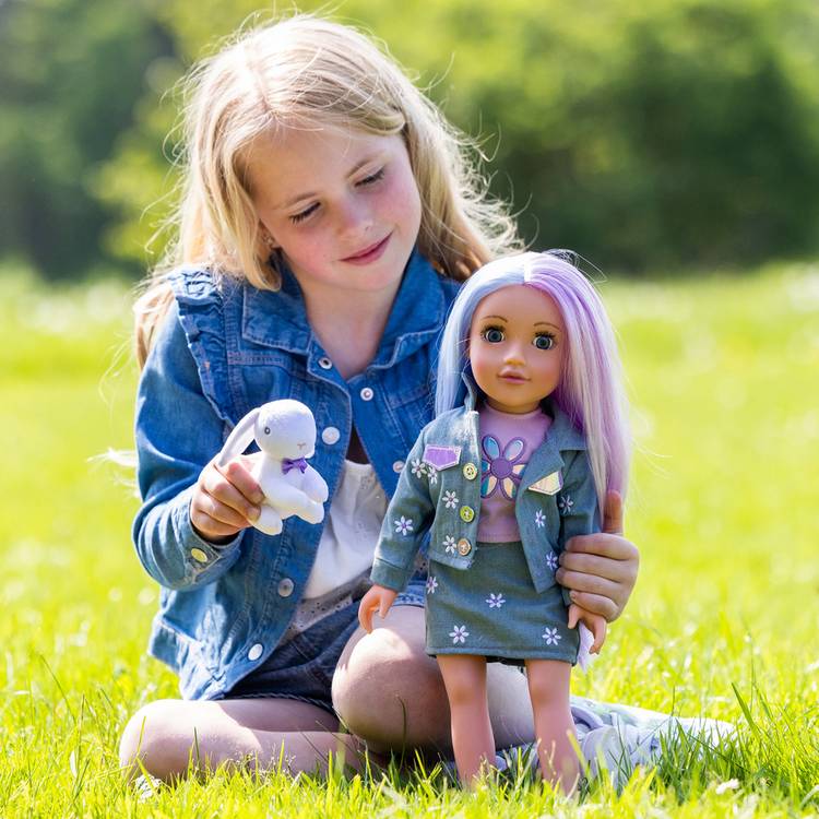 Connies Friend fashion doll Lily Rose 18 inch, UK version