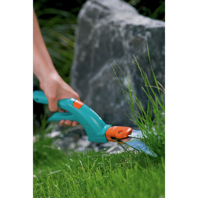 Gardena Classic grass shears manual garden trimmer (British brand)