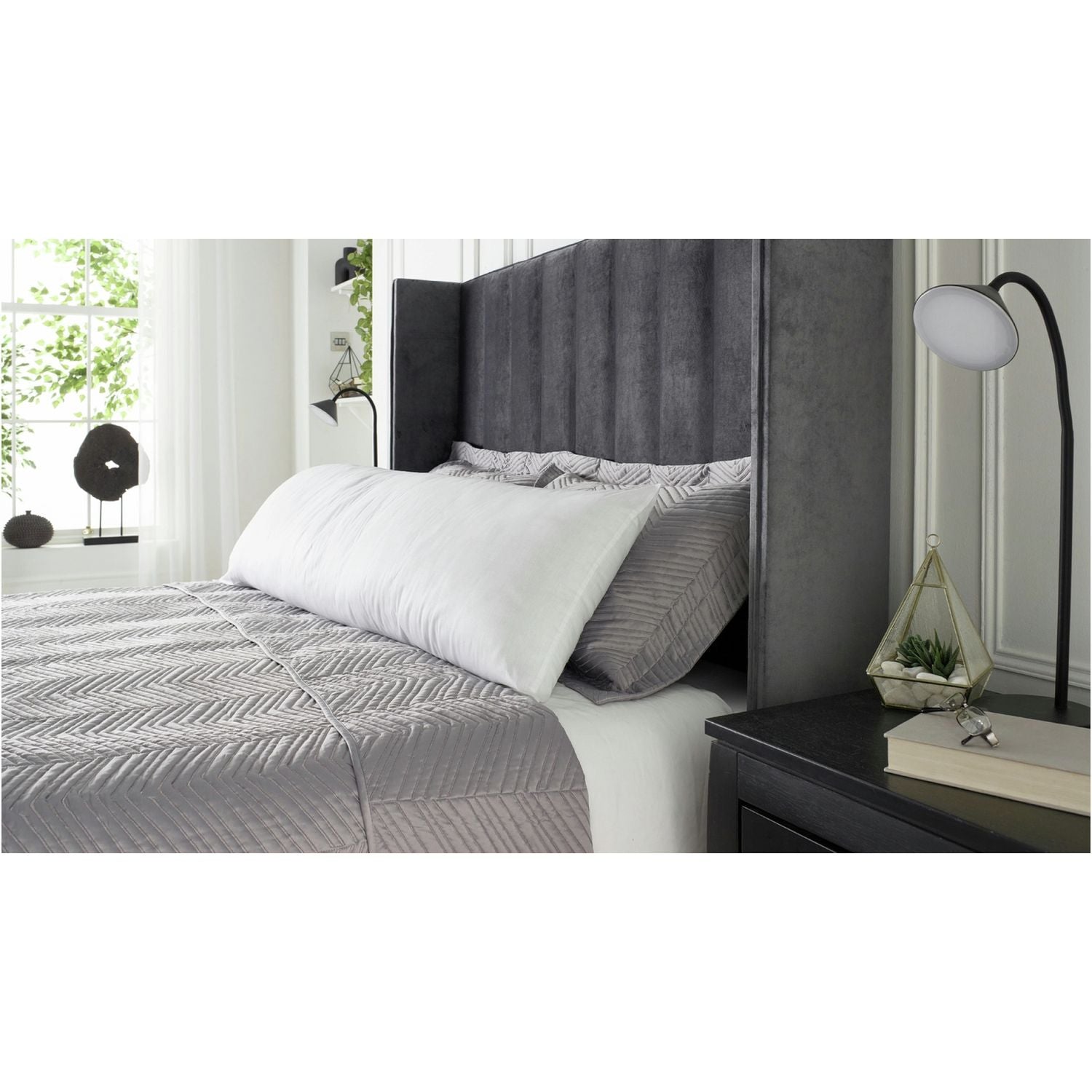 Downland medium firm kingsize pillow (British brand)