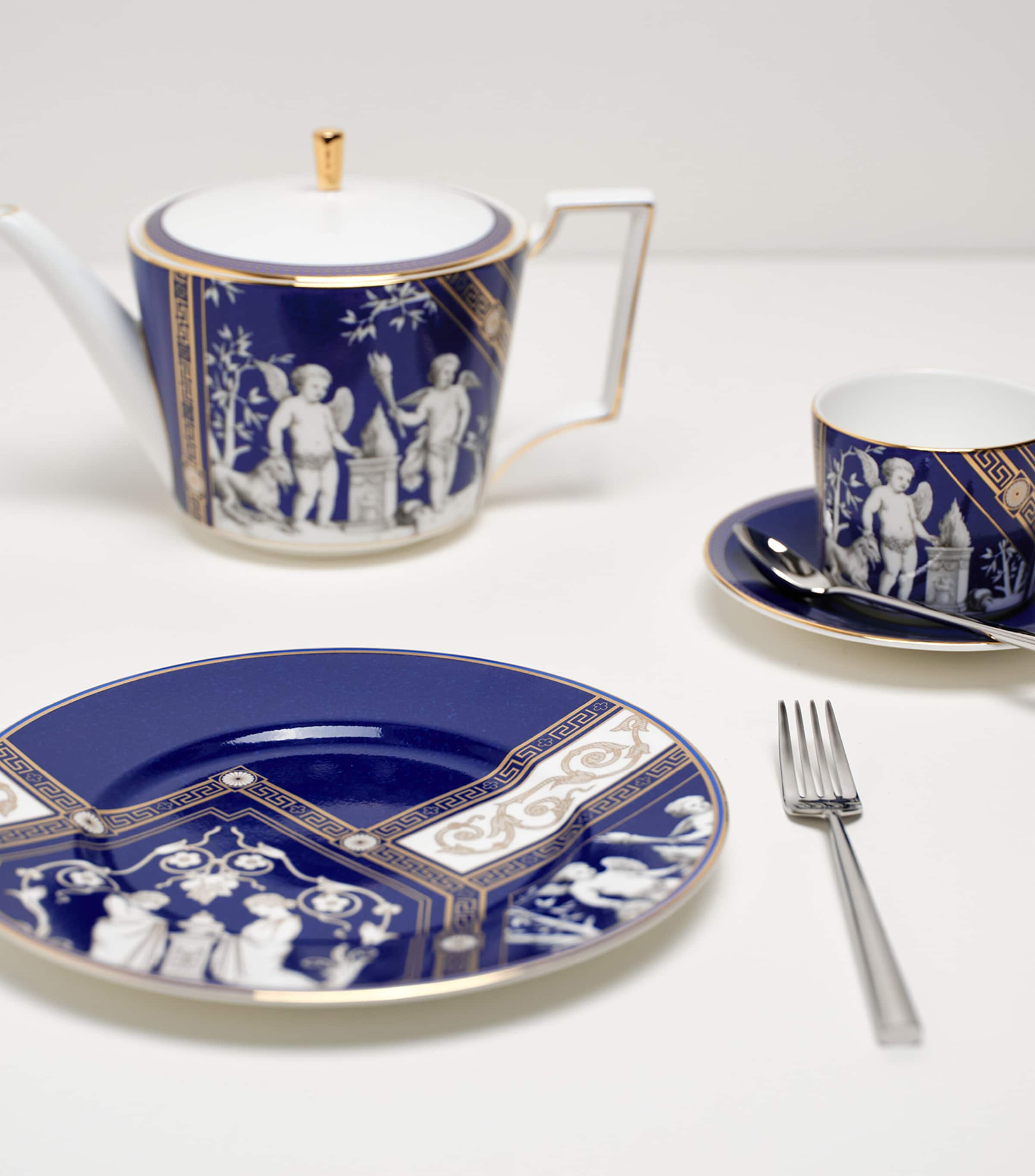 Wedgwood Renaissance teacup and saucer 250ml (British brand)