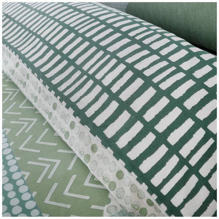 Catherine Lansfield bedding set geometric print green single, imported from the UK