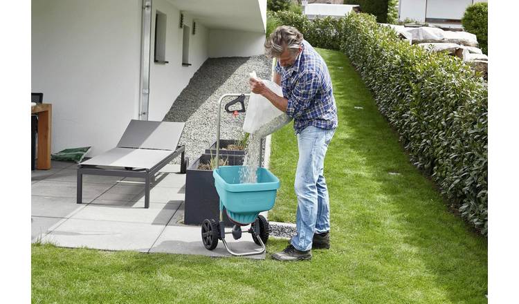 Gardena XL Spreader 18kg, imported from the UK