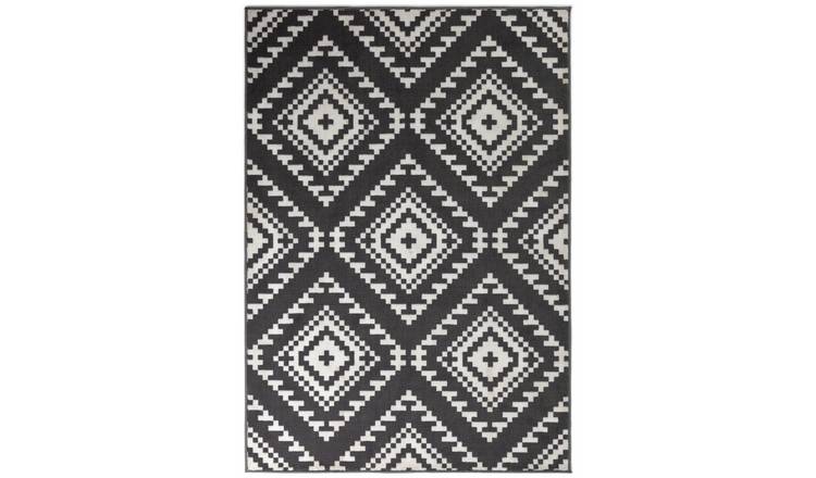 Habitat geometric grey rug 120x170cm, imported from the UK