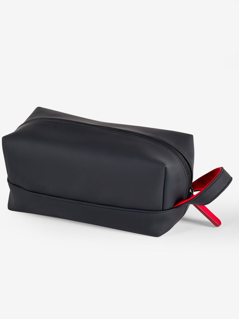 Code Red washbag 11x21x11cm - British product