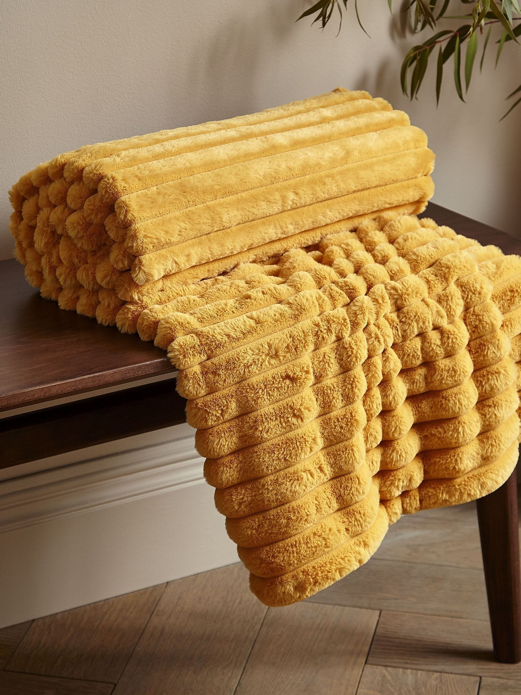 Catherine Lansfield Yellow Soft and Cosy Ribbed Faux Fur Throw