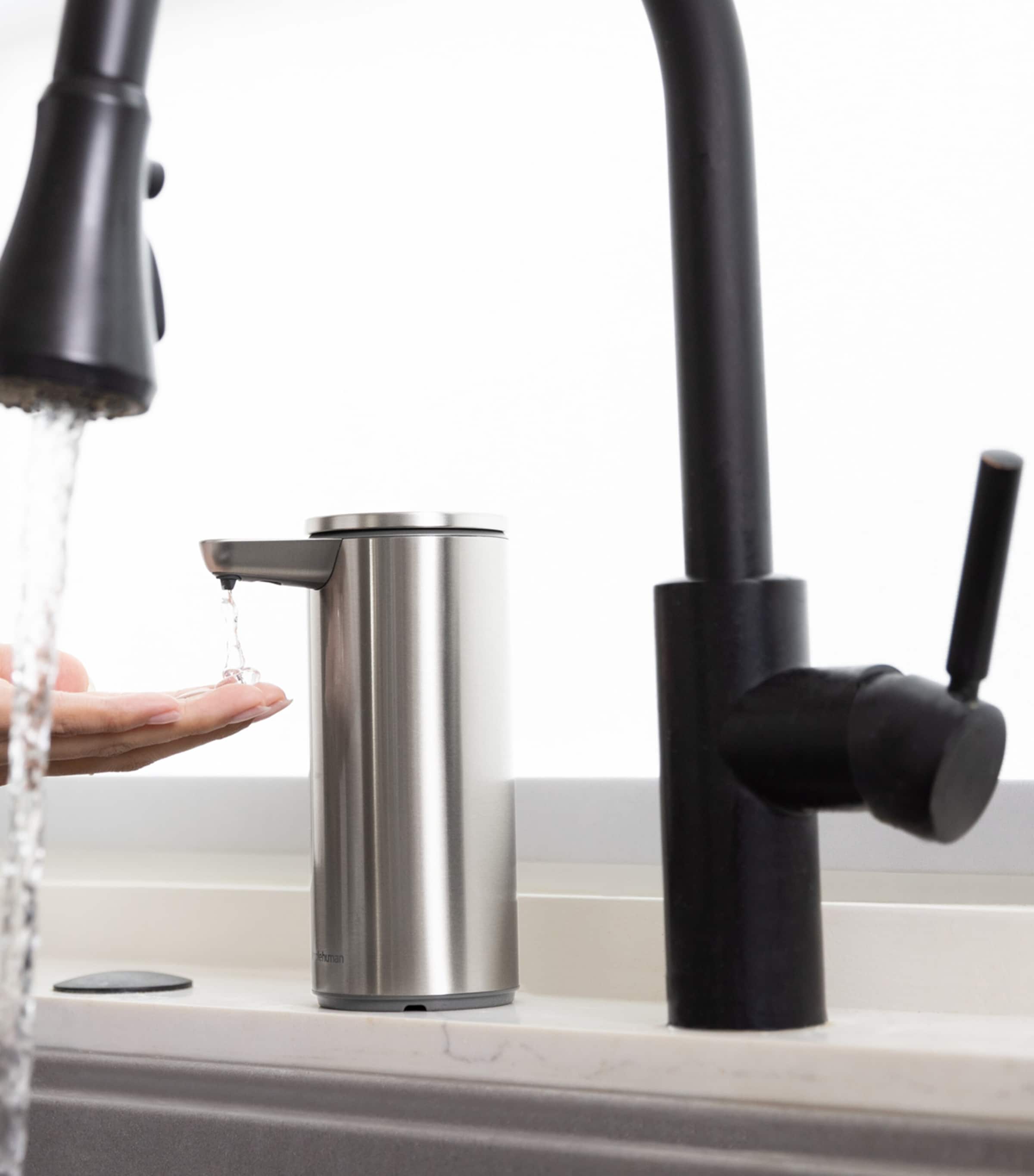 Simplehuman rechargeable sensor soap dispenser 266ml (British brand)