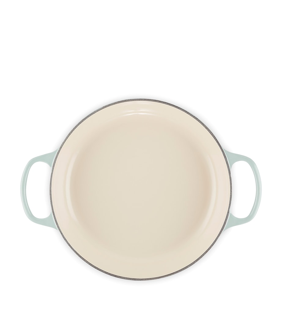 Le Creuset cast iron shallow casserole dish 26cm, UK version