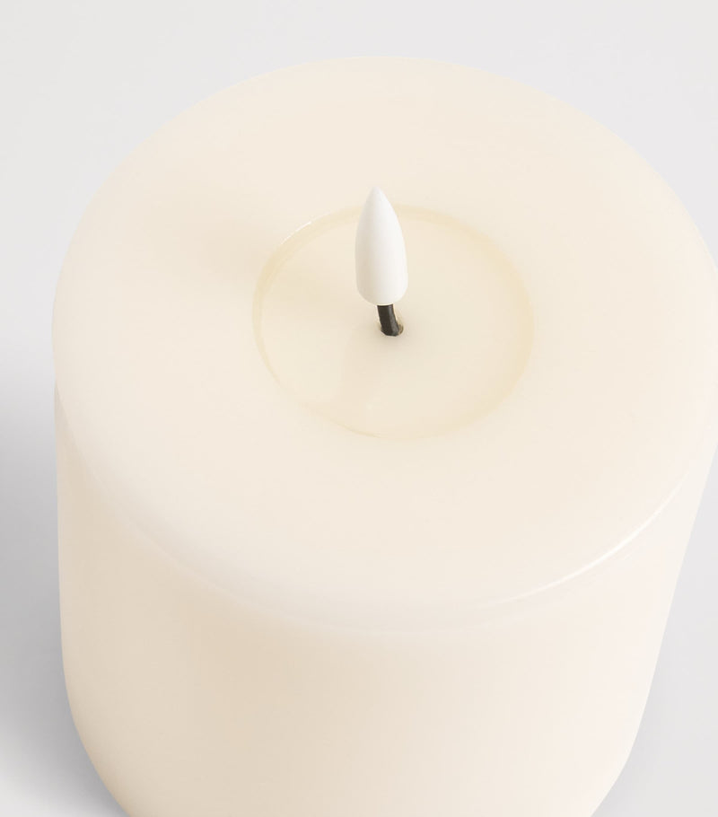 Deluxe Homeart LED pillar candle 10cm - British product