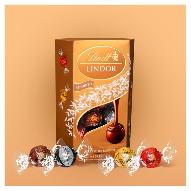 Lindt Lindor Assorted Chocolate Truffles   200g GOODS M&S   