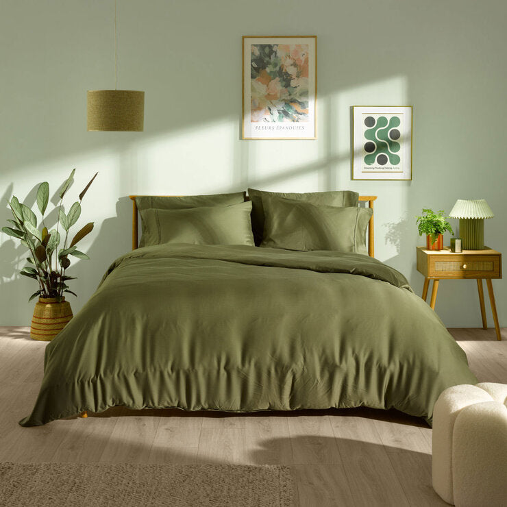 Panda bedding set green super king, imported from the UK