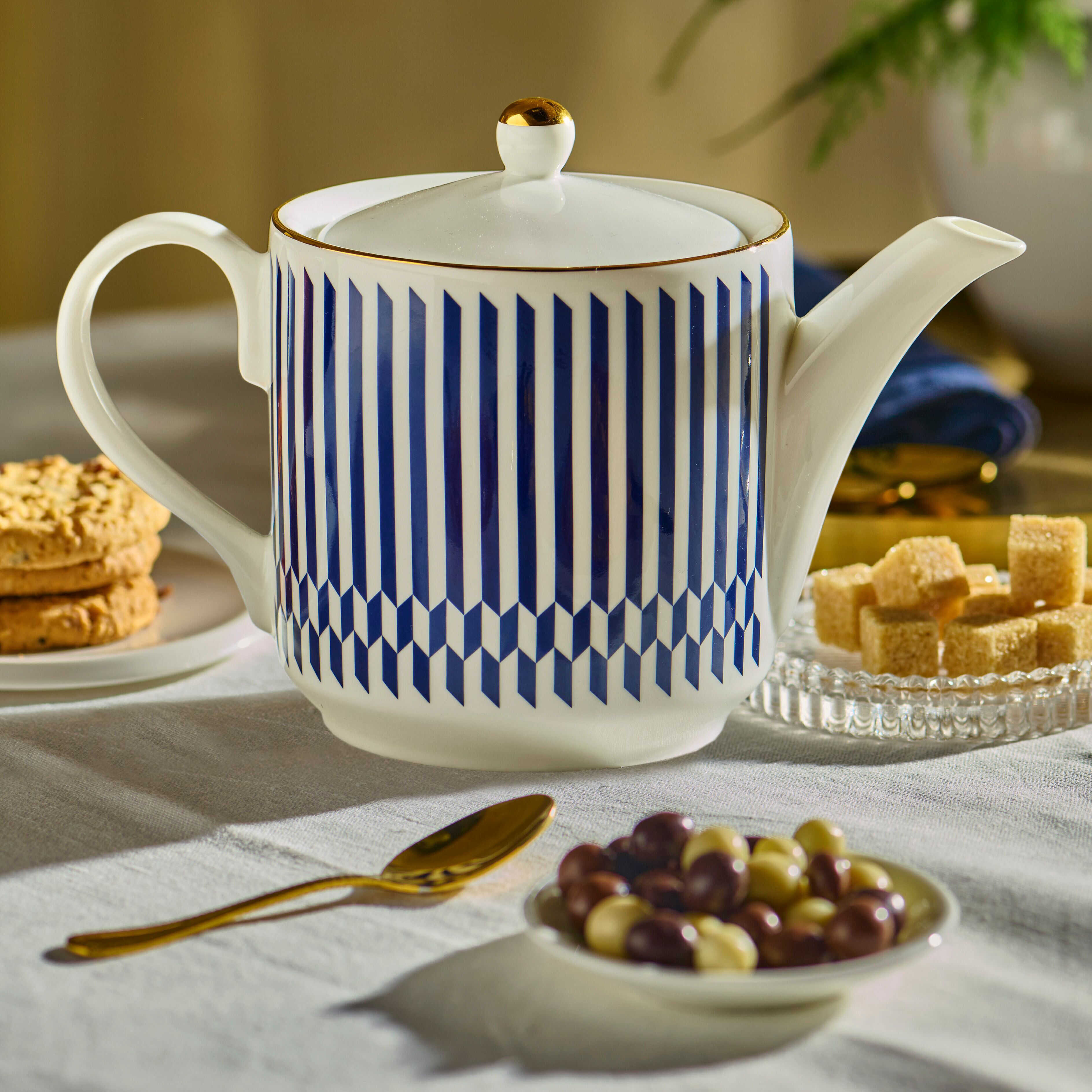 Whittard Sloane teapot bone china 1100ml - British product