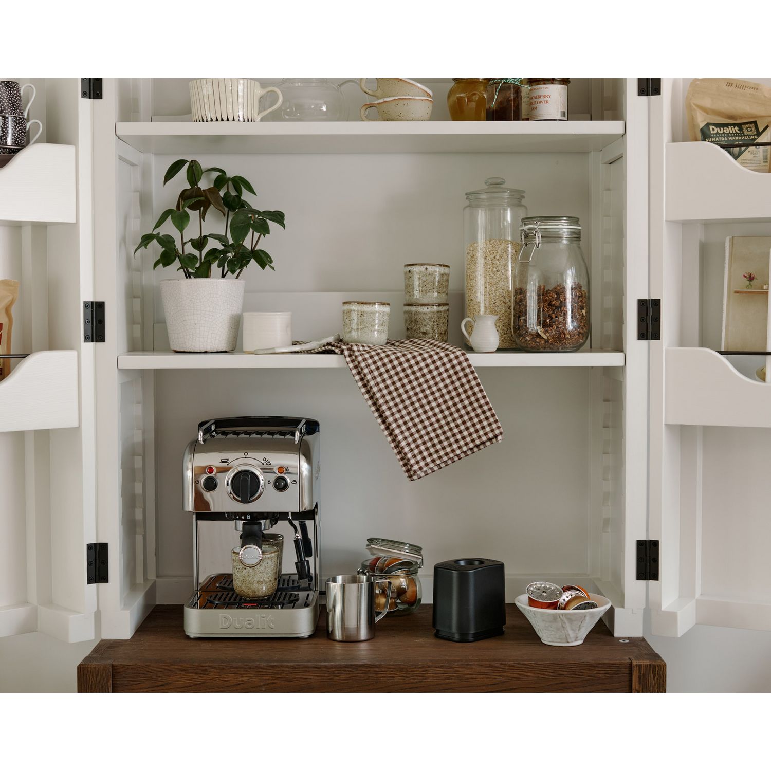 Dualit EcoPress pod recycler for Nespresso Vertuo capsules, UK version