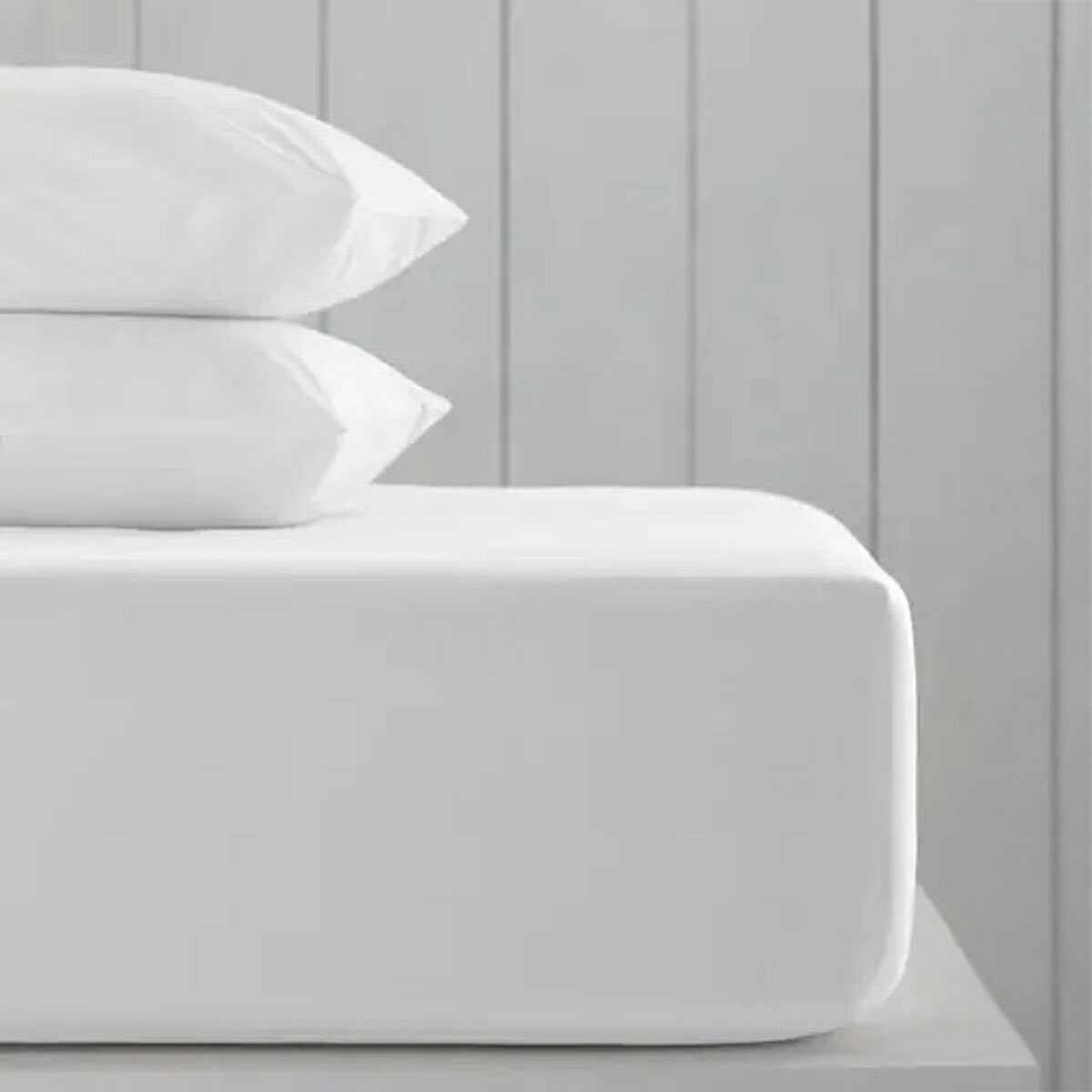 Hotel Signature white double fitted sheets 300 thread count, imported from the UK