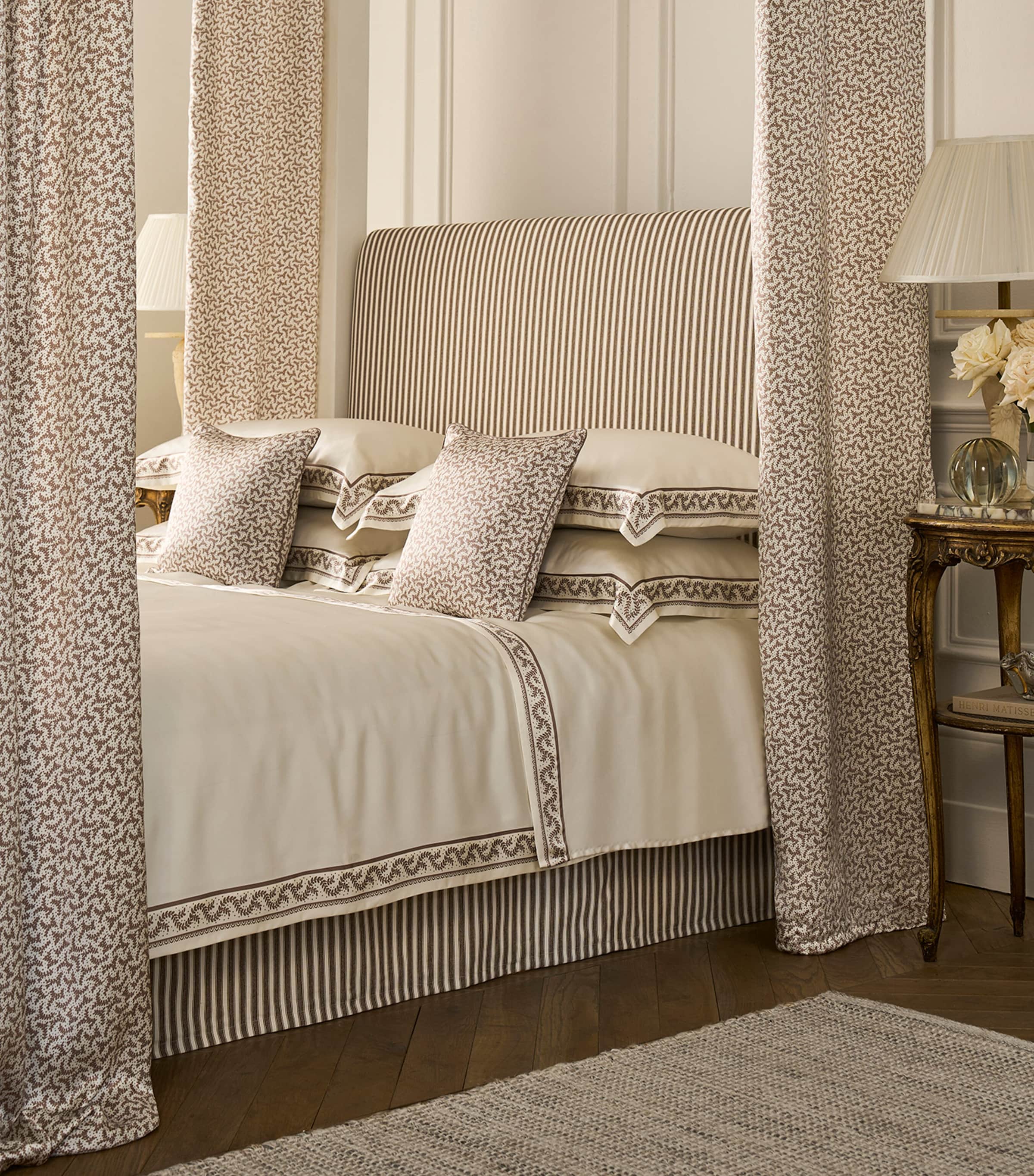 Gingerlily Silk Fern Vine Super King Duvet Cover (260cm x 220cm) - British product