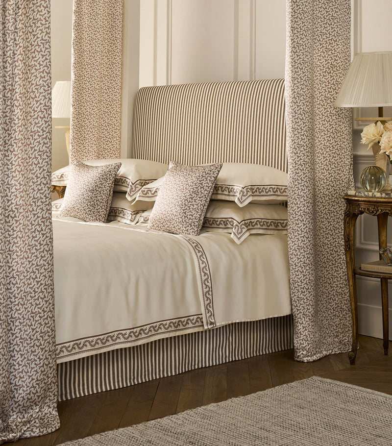 Gingerlily Silk Fern Vine Super King Duvet Cover (260cm x 220cm) - British product