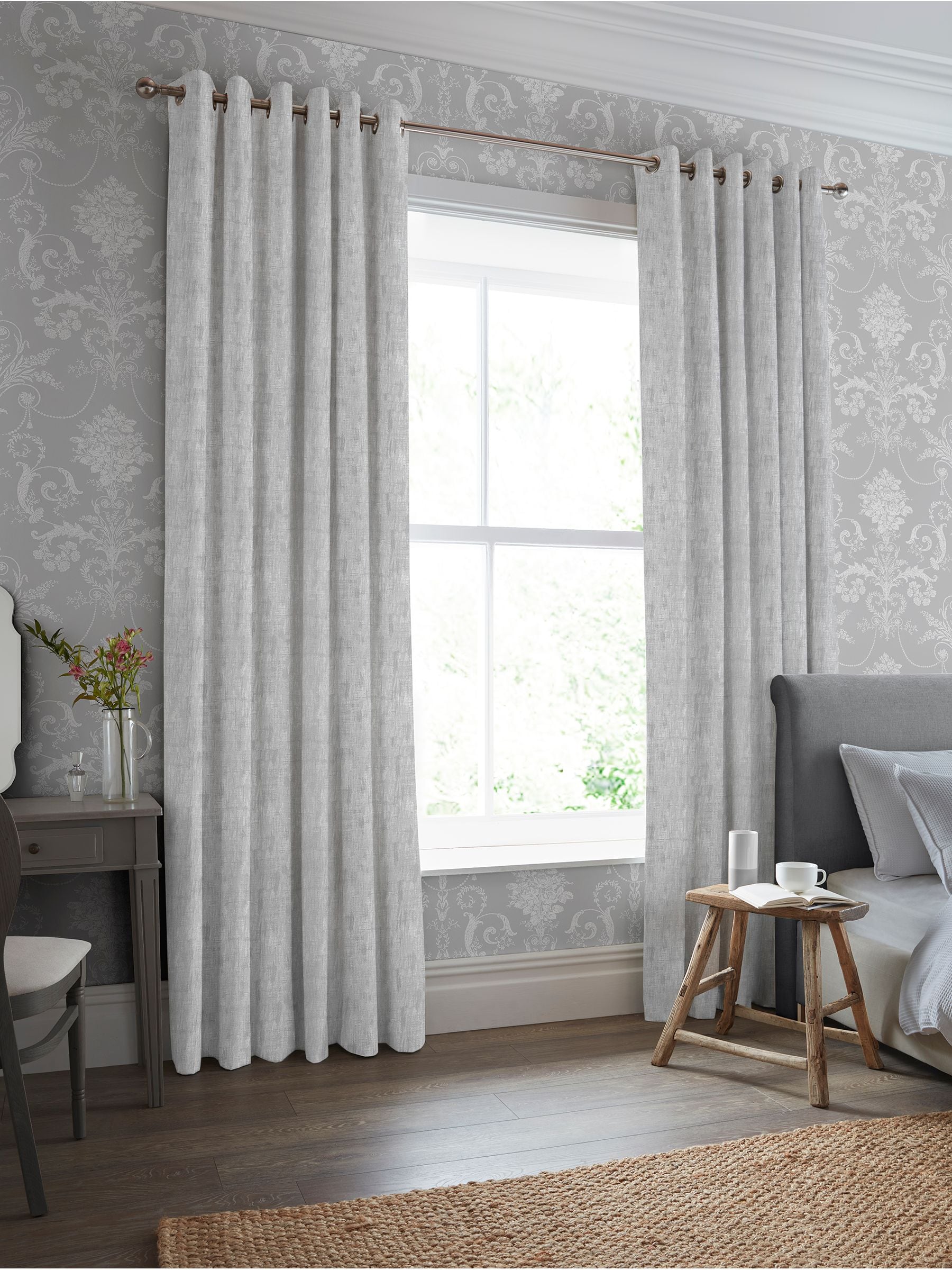Laura Ashley Silver Whinfell maßgefertigte Vorhänge - Britisches Produkt
