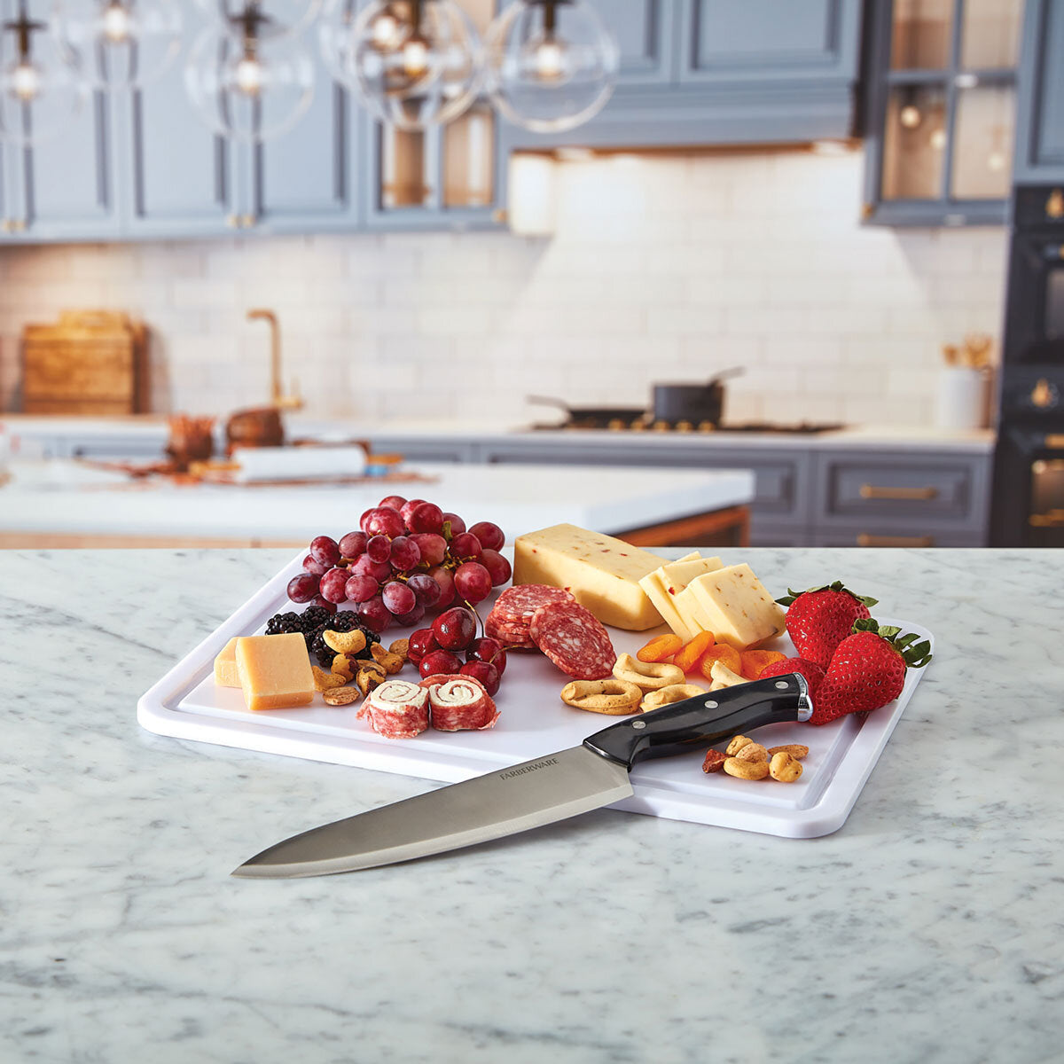 Sabatier Snacklebox set with cutting board lids (British brand)