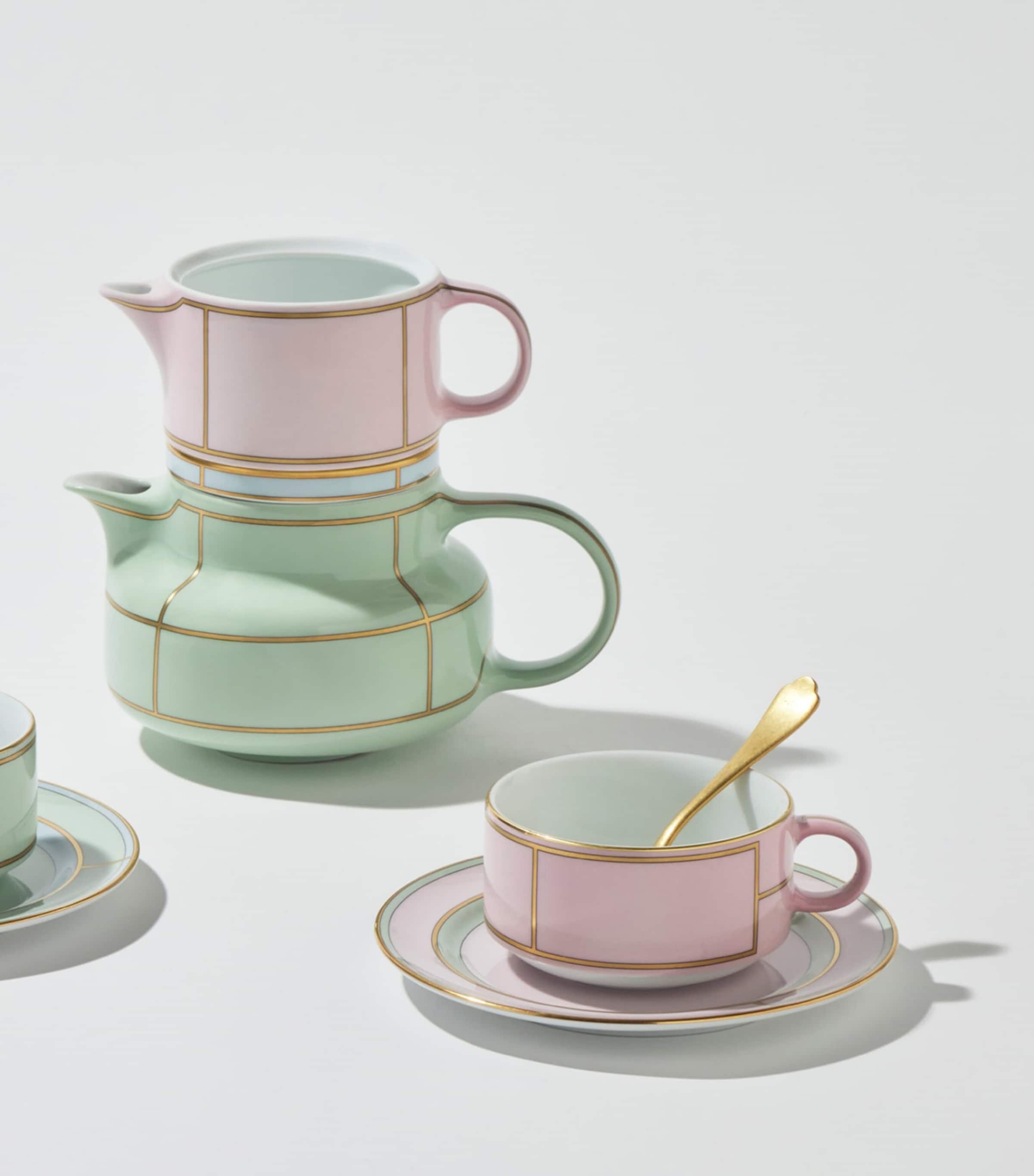 GINORI 1735 porcelain Colonna Diva Rosa teacup, UK version
