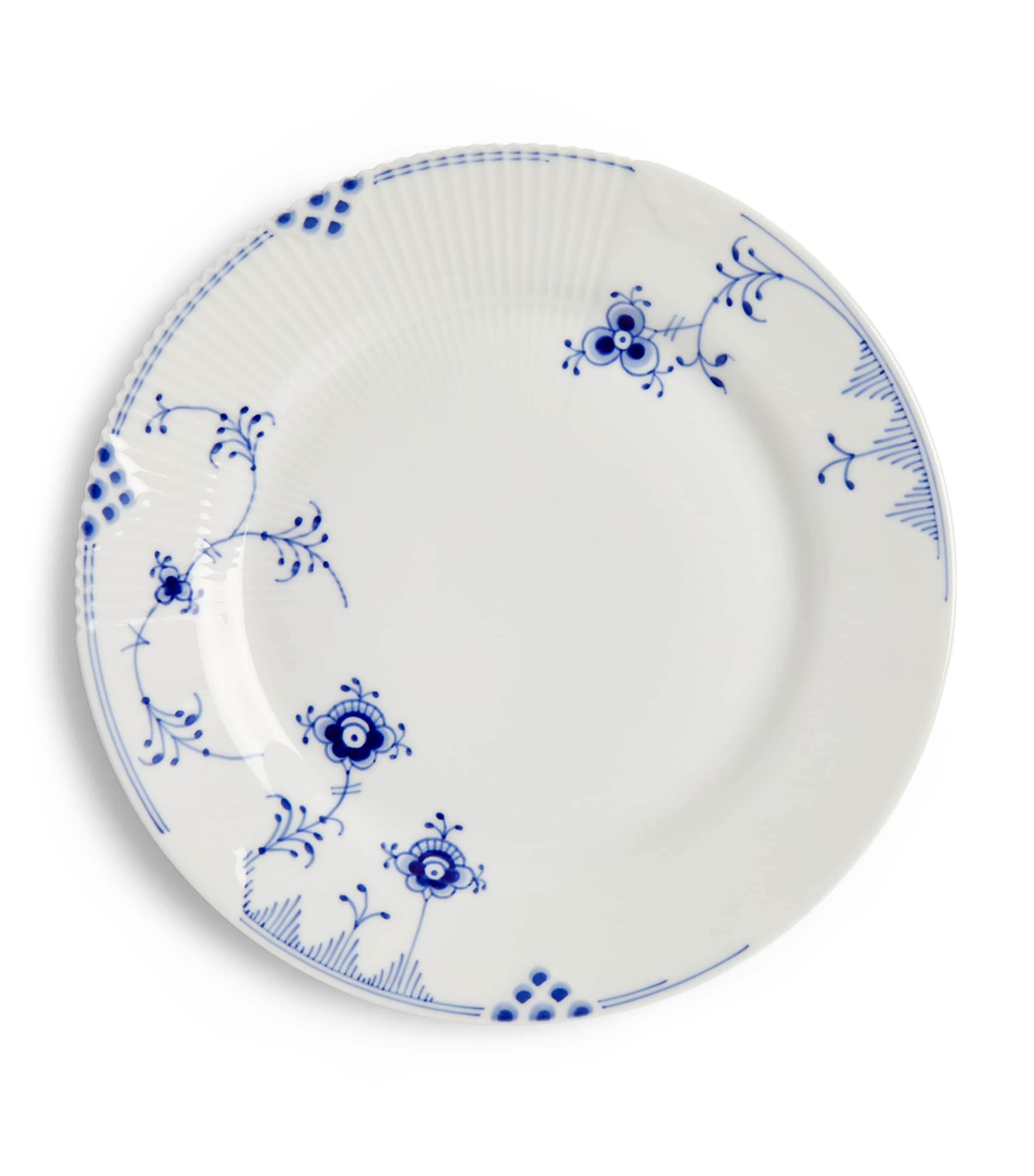 Royal Copenhagen Blue Elements plate 21cm, imported from the UK