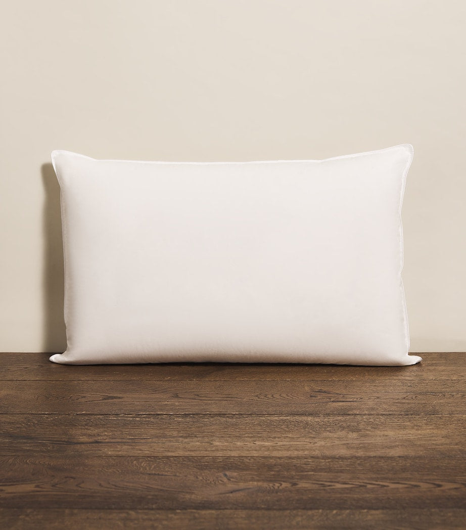 Harrods of London Hungarian goose down pillow 50x75cm, UK version