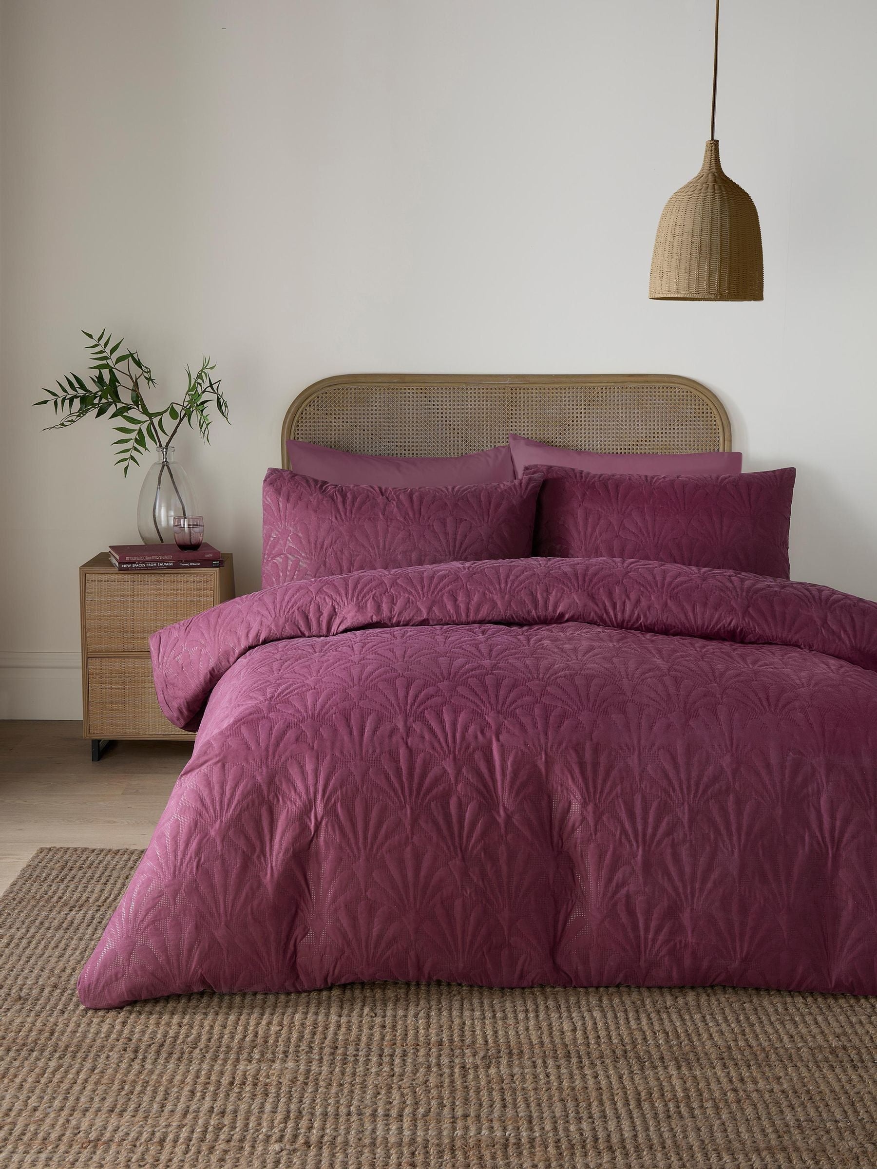 Serene dark blue cavali quilted duvet cover set (British brand)