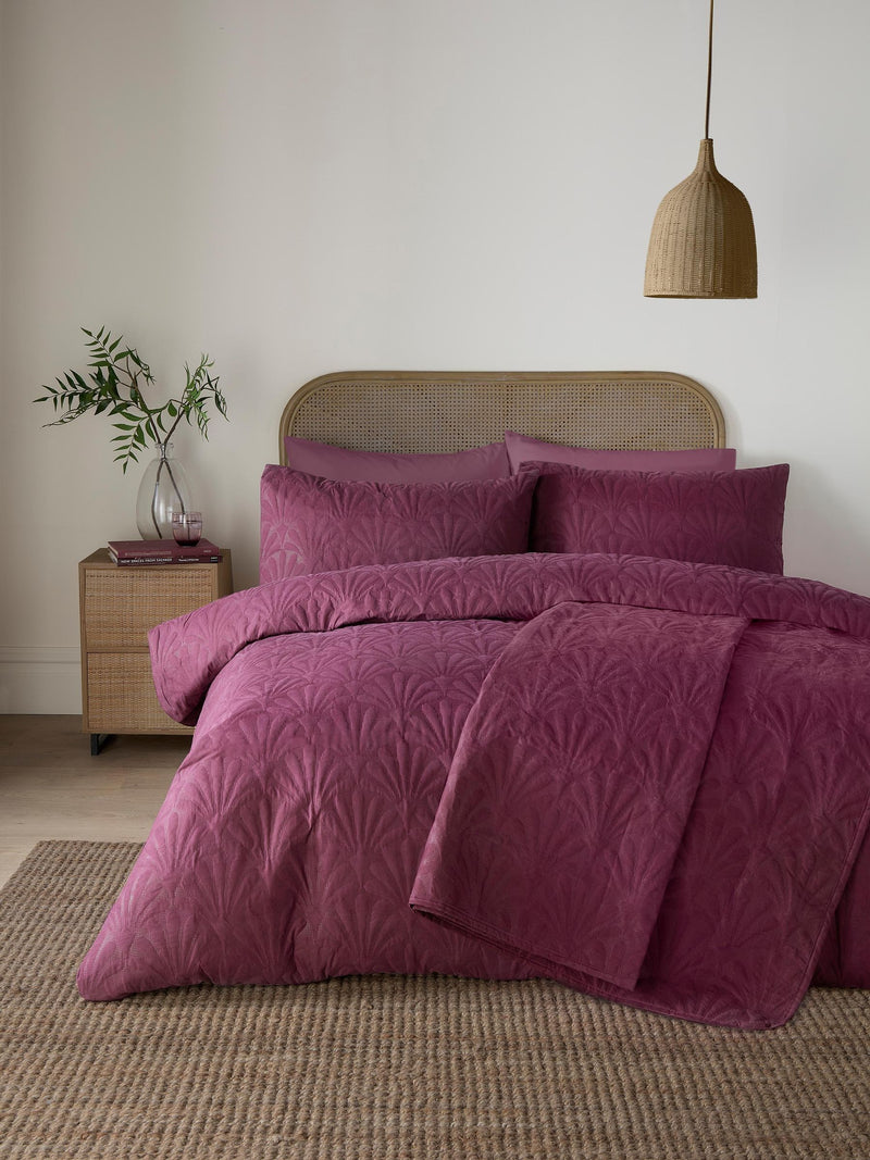 Serene dark blue cavali quilted duvet cover set (British brand)