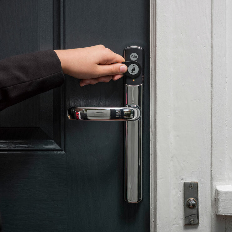 Yale Conexis L2 smart lock Chrome with tags - British product