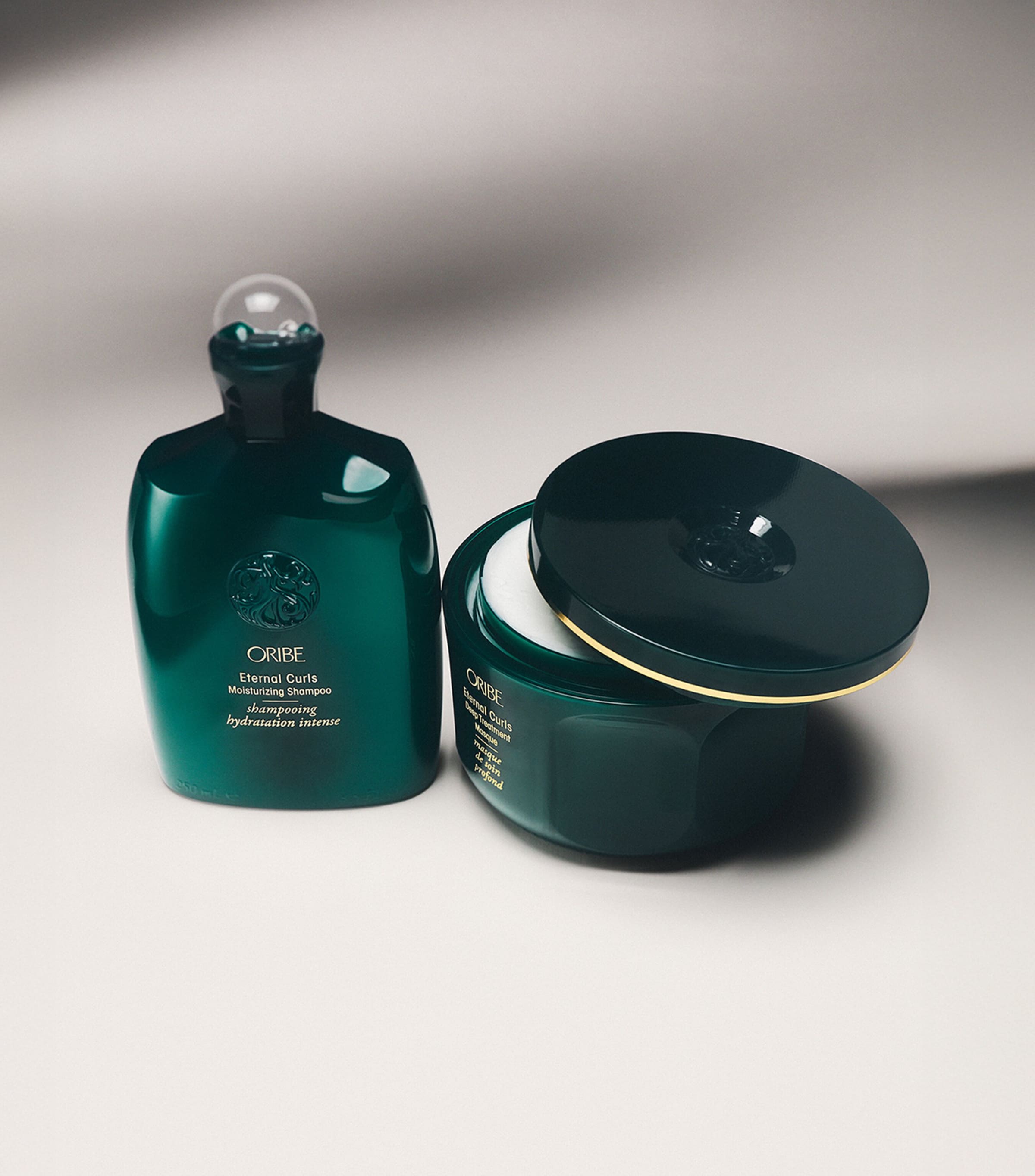 Oribe moisturising shampoo for curly hair 250ml, imported from the UK