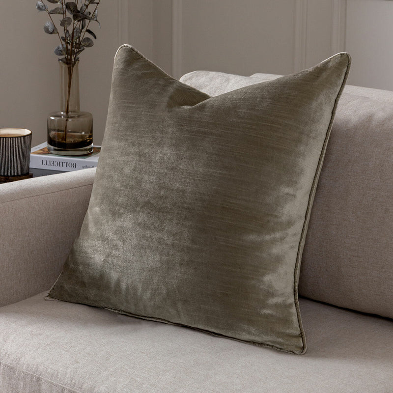 Paoletti velvet cushion 2 pack 55x55 cm, UK version