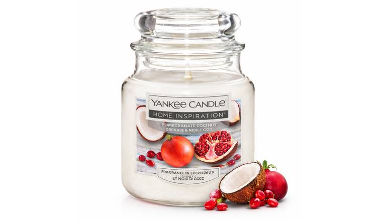 Yankee Candle medium scented candle Pomegranate Coconut - British product