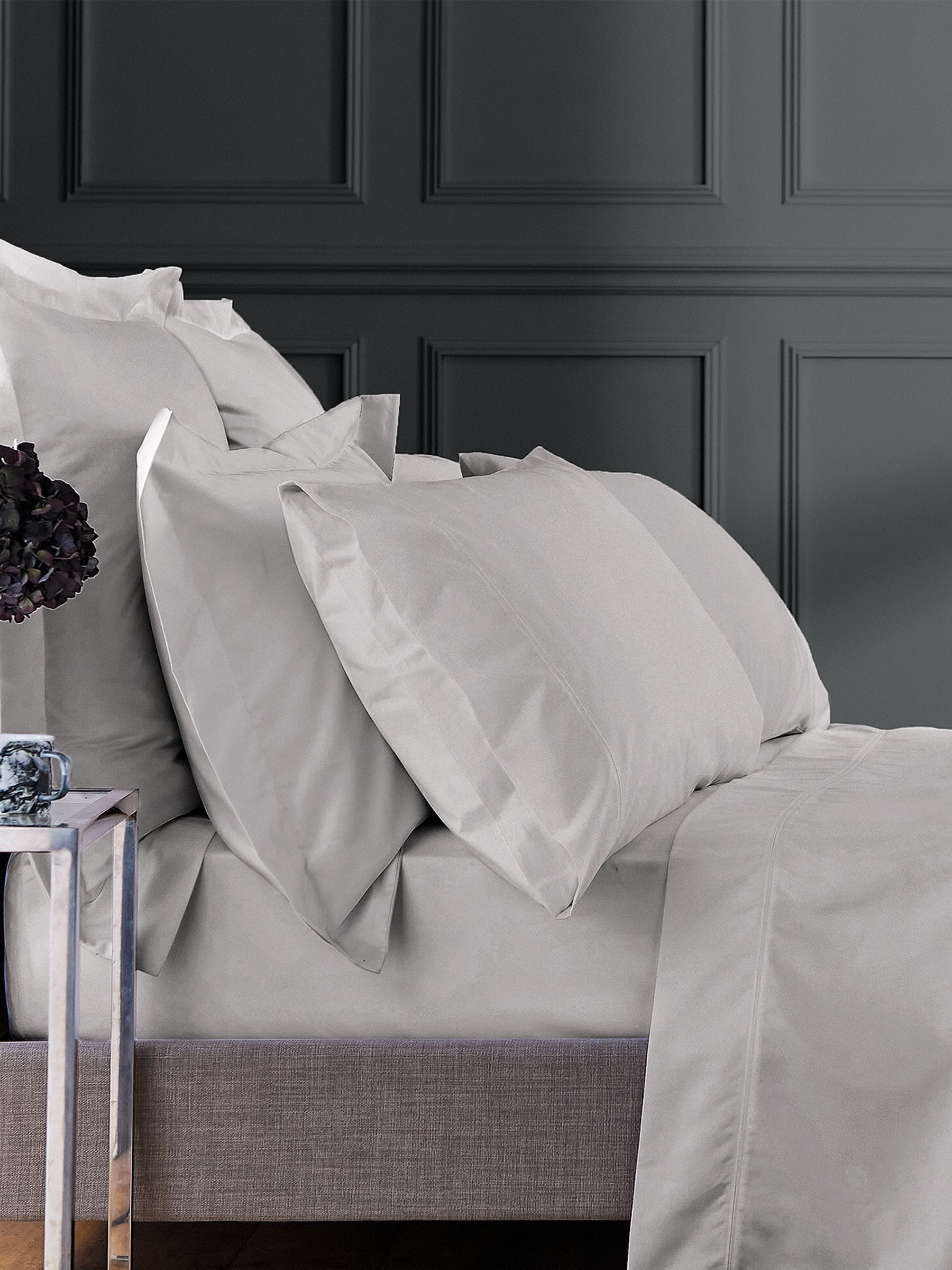 Bedeck Silver fitted sheet - British product