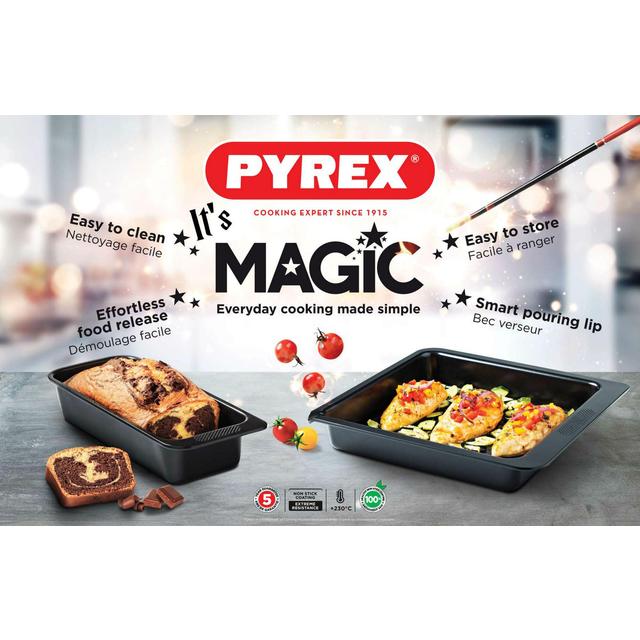 Pyrex Magic Cake Tin 20cm GOODS M&S   