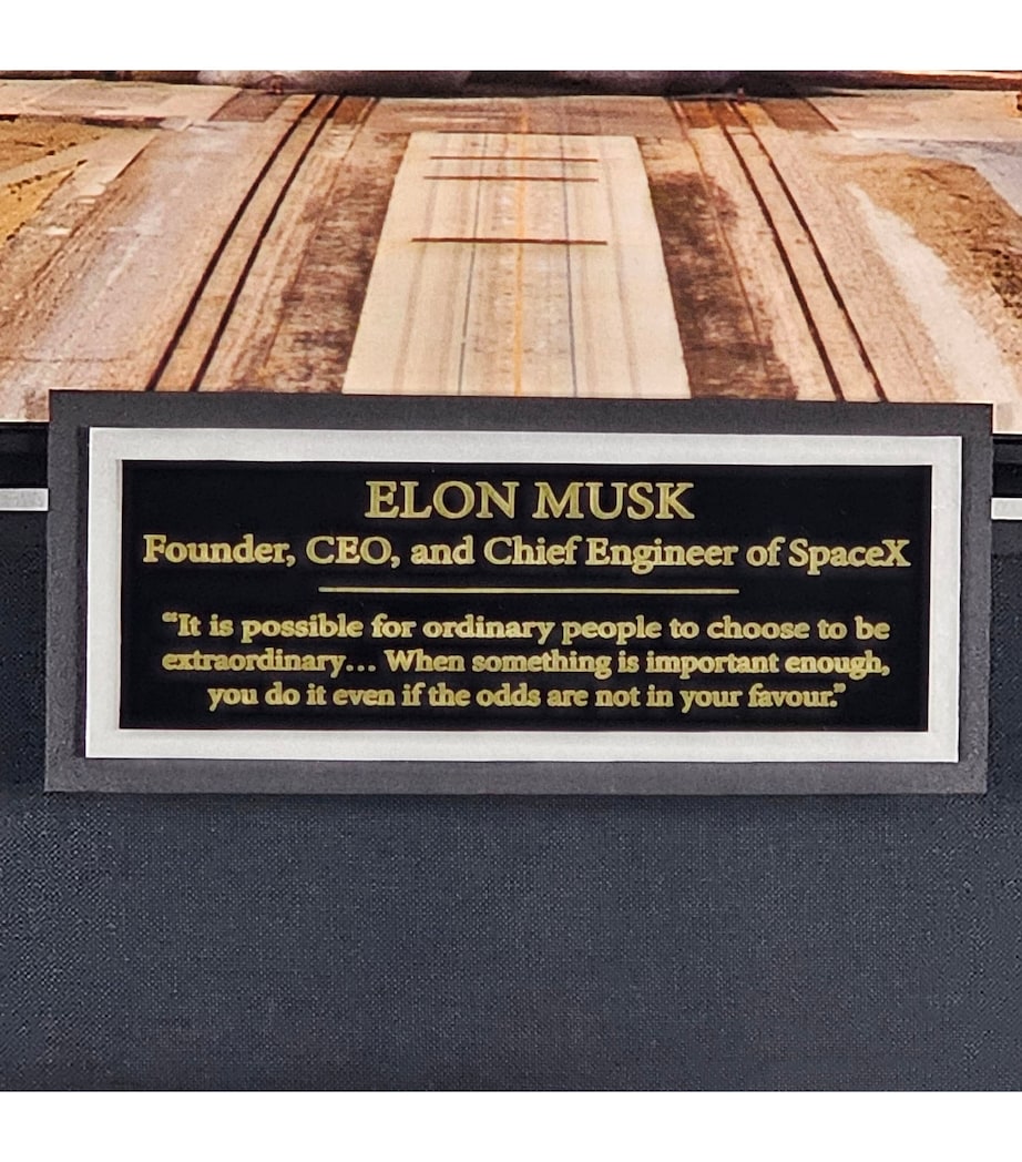 Leipzig Galleries framed display signed Elon Musk SpaceX 70x77.5cm (British brand)