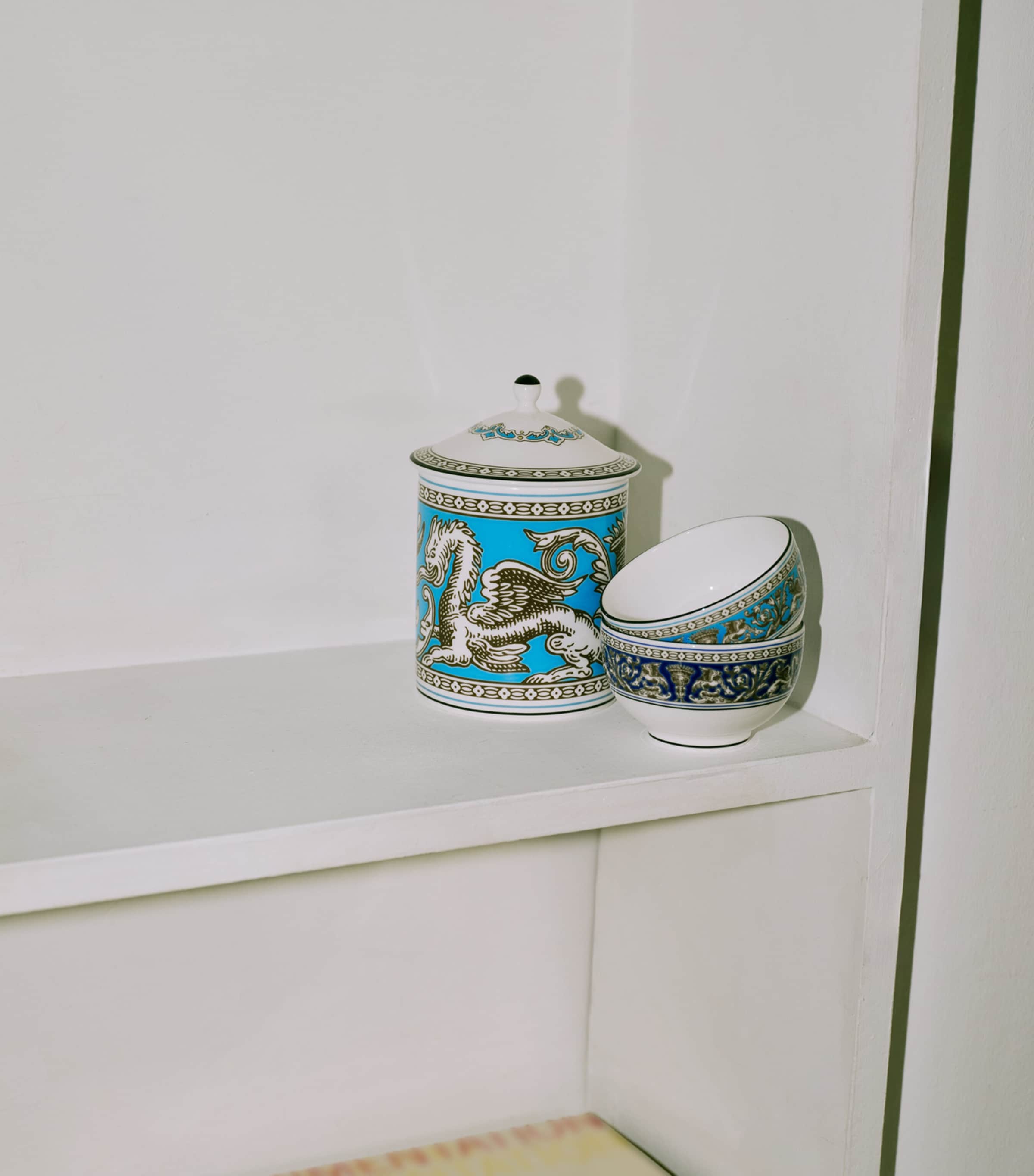 Wedgwood Florentine Turquoise scented candle 800g (British brand)
