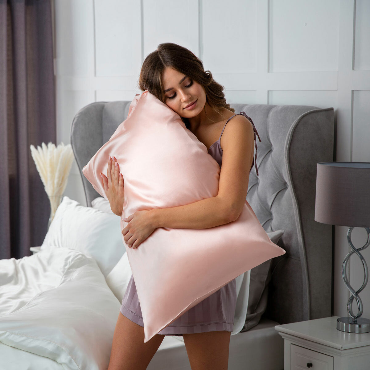 Cocoonzzz pink mulberry silk pillowcase and eyemask set, UK version