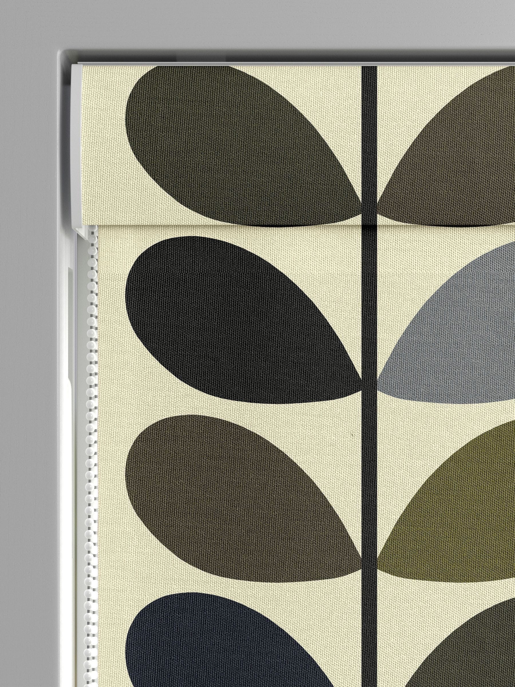 Orla Kiely grünes Baumwoll-Raffrollo mit mehrstämmigem Muster, UK-Version
