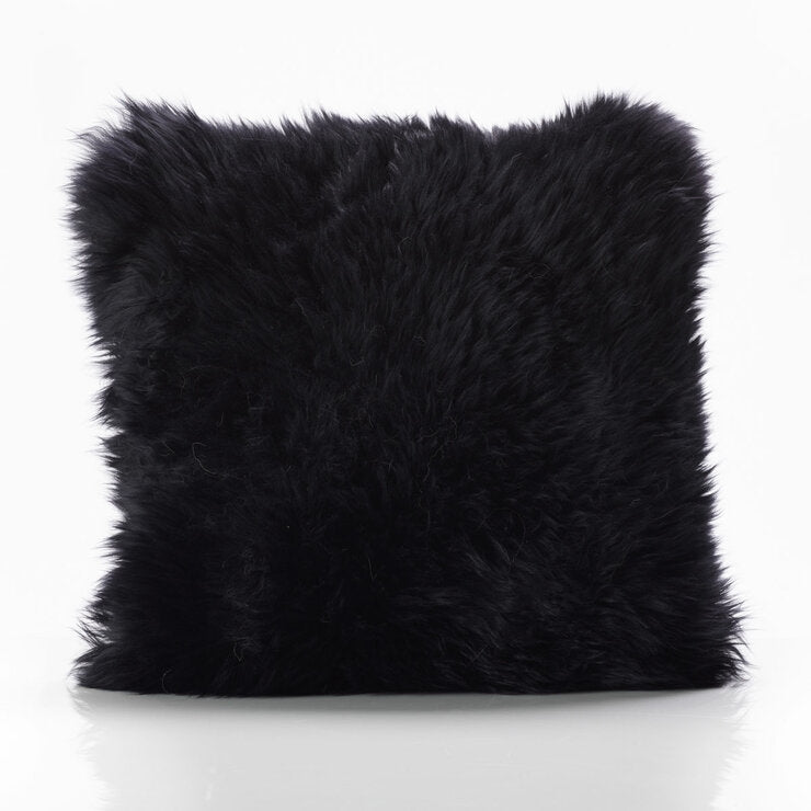 Coussin Bowron noir en peau de mouton 35x35cm, version UK