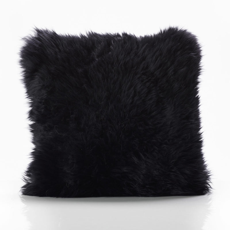 Coussin Bowron noir en peau de mouton 35x35cm, version UK