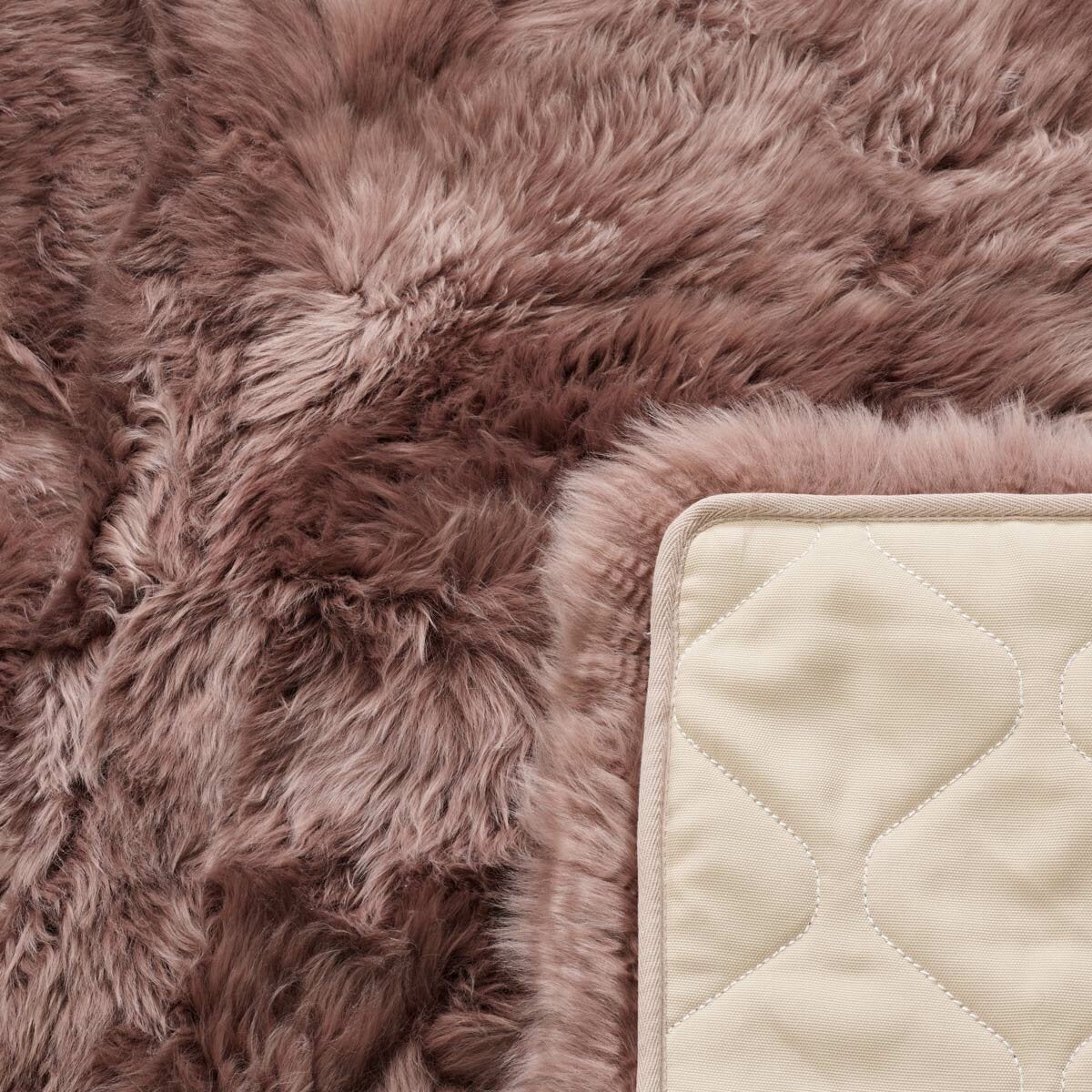 Bowron sheepskin area rug 120x180cm Paco (British brand)