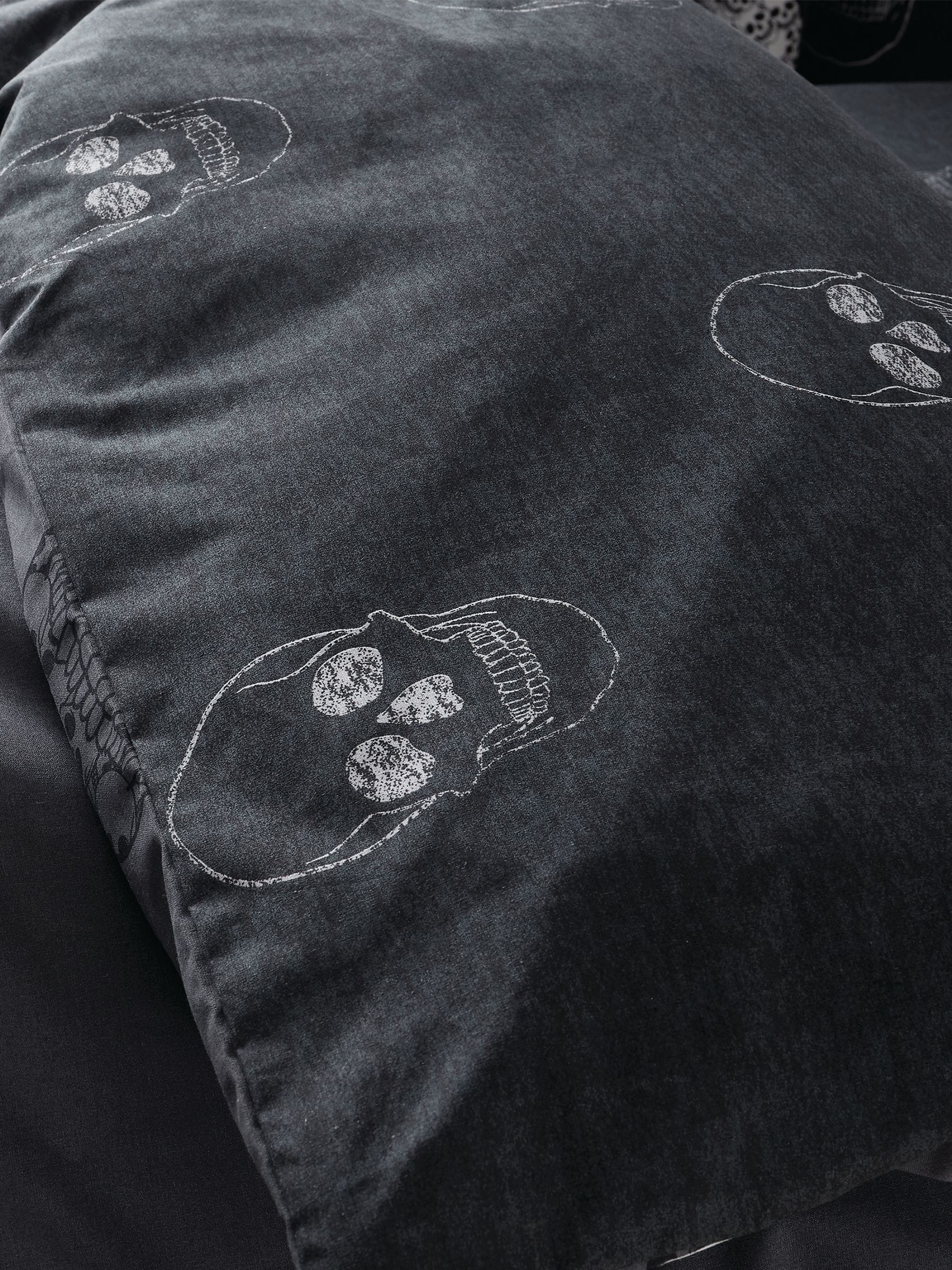 Catherine Lansfield grey skulls reversible duvet cover set - British product