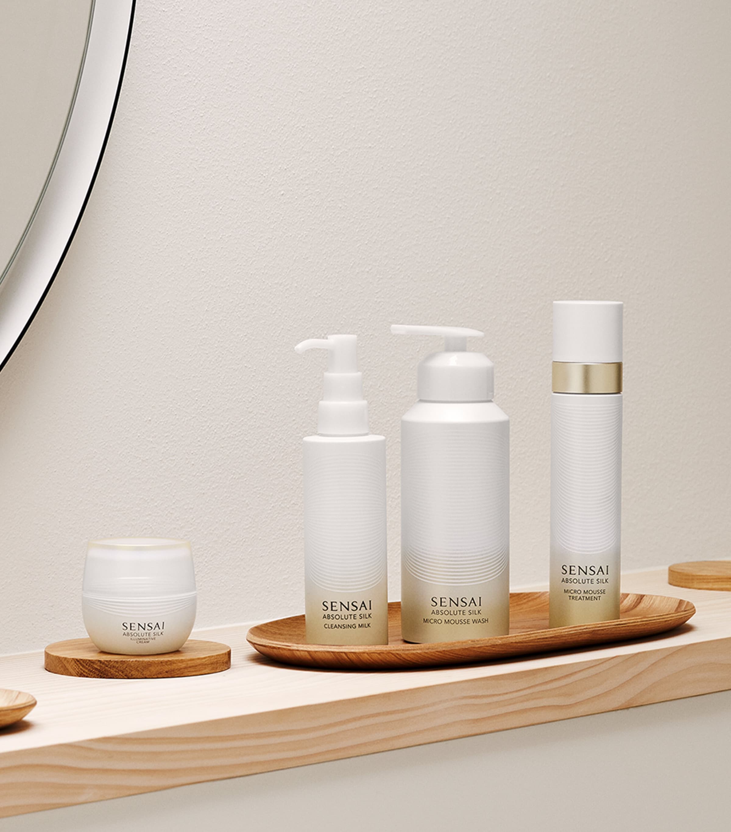 Sensai Absolute Silk Micro Mousse Wash 180ml (British brand)