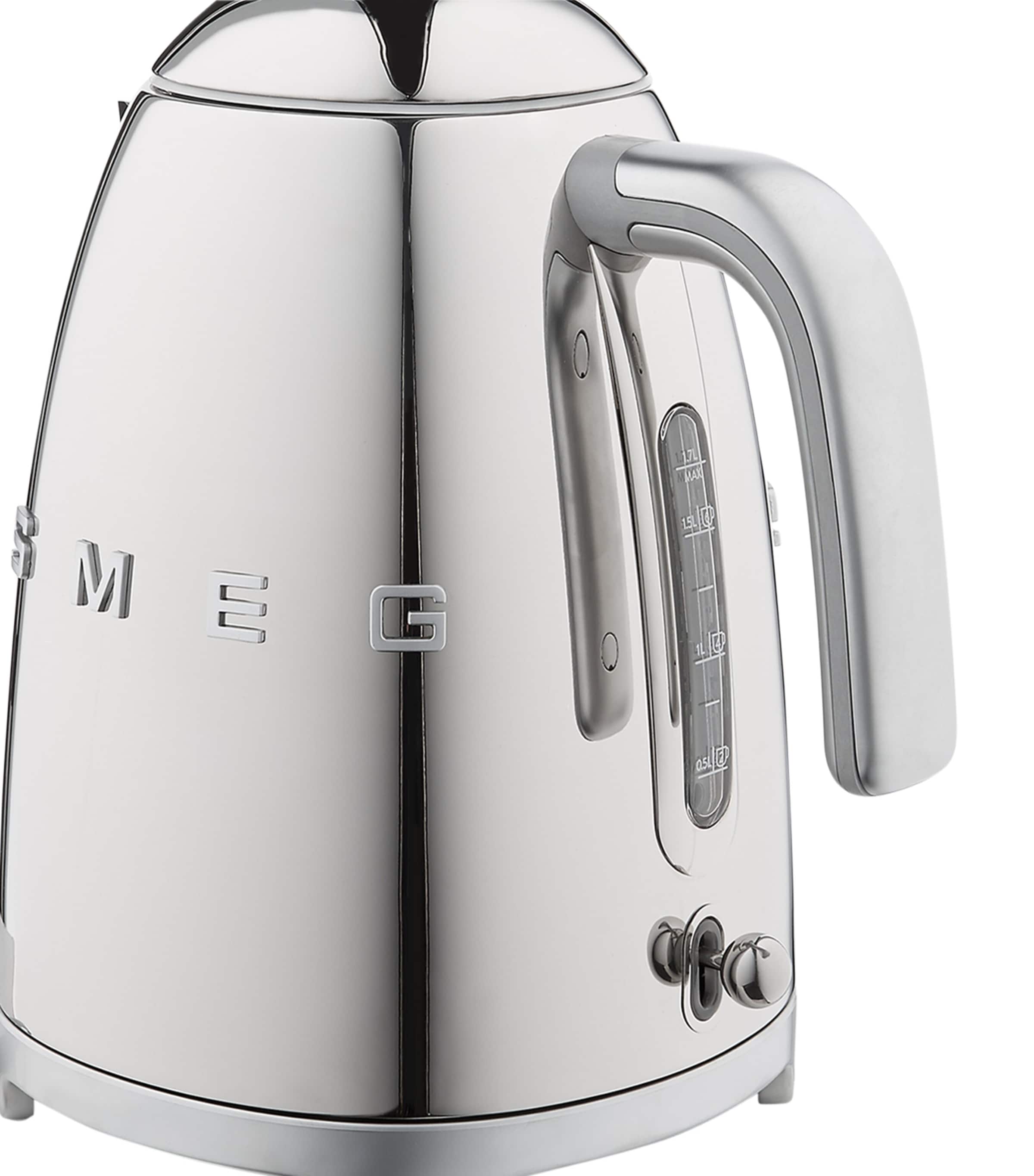 Smeg Retro Kettle with stainless steel body and retro design (British brand)