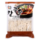 Tanoshiya knife shaved noodles pack - British product