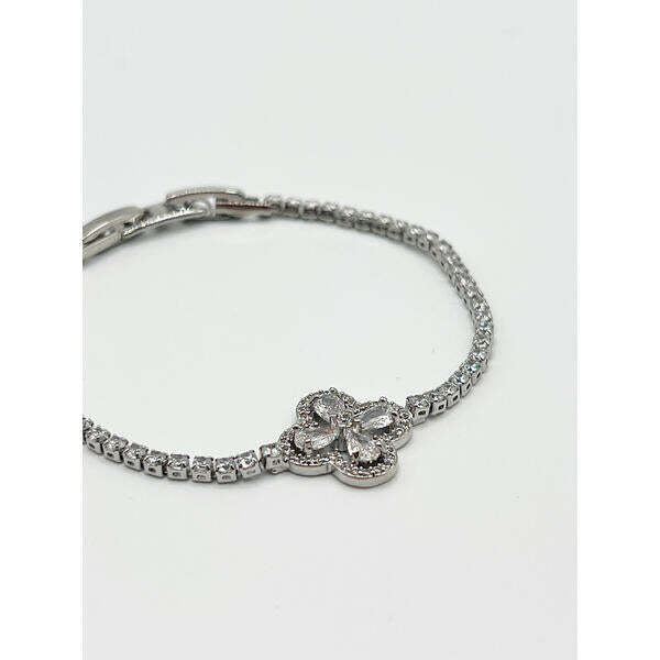 SVNX Clover Diamante Bracelet in Silver, imported from the UK