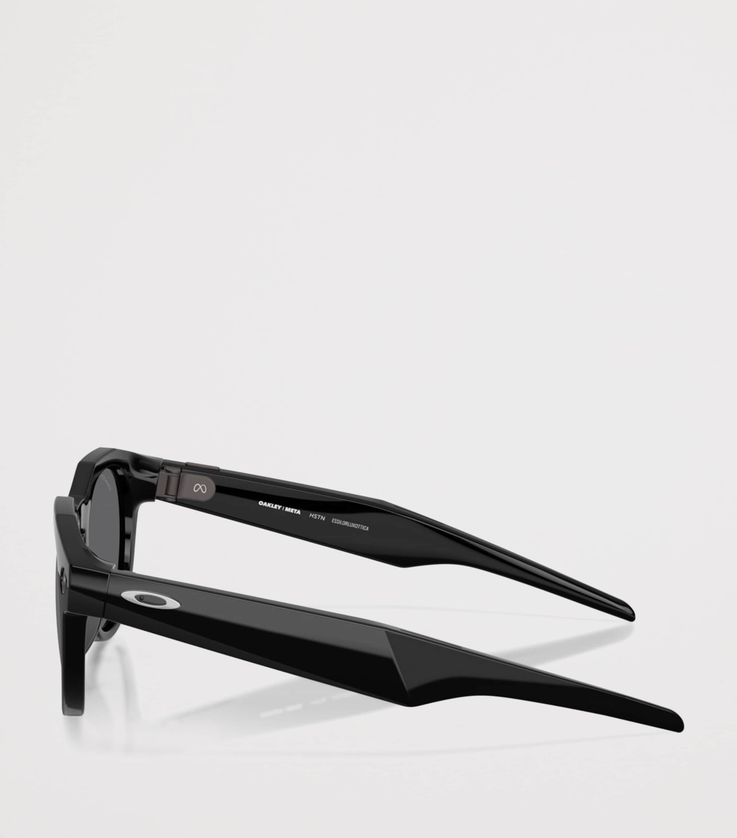 Oakley Meta AI HSTN sunglasses (British brand)