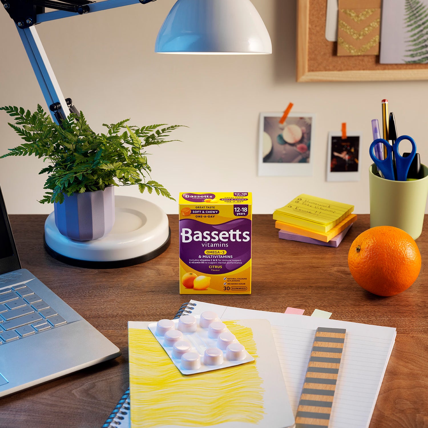 Bassetts Omega-3 multivitamin citrus gummies 30 (British brand)