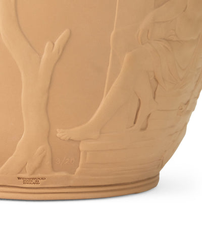 Harrods Wedgwood Große ikonische Portland-Vase (26cm) – online kaufen bei McGrocer