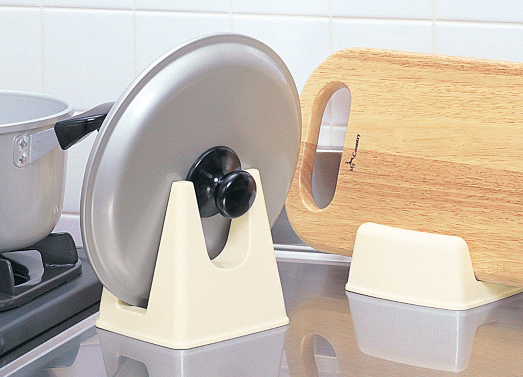 Inomata pan lid stand holder, imported from the UK