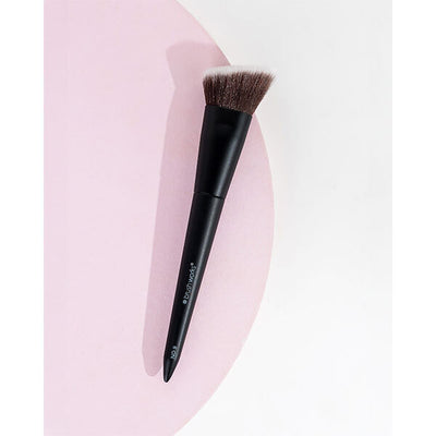 Superdrug Brushworks Nr. 9 Abgewinkelter Flachkopf Foundation Buffing Brush - Online bei McGrocer kaufen